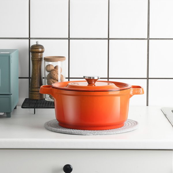 Cooking pot red